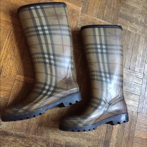 Burberry Rainboots / Snowboots
